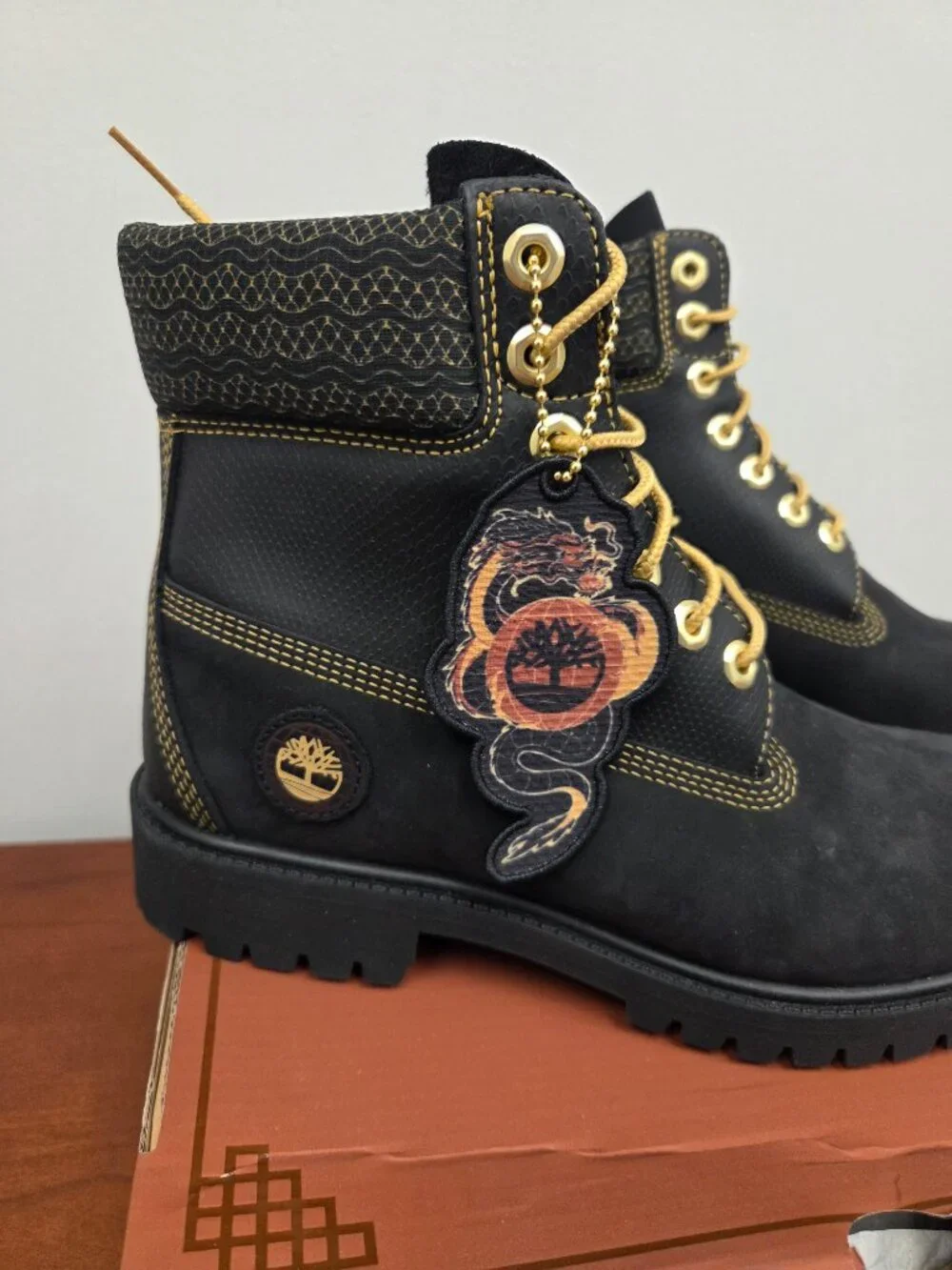 Timberland Heritage Boot Men Black Leather 6 Inch Lace-Up Waterproof Size 7.5